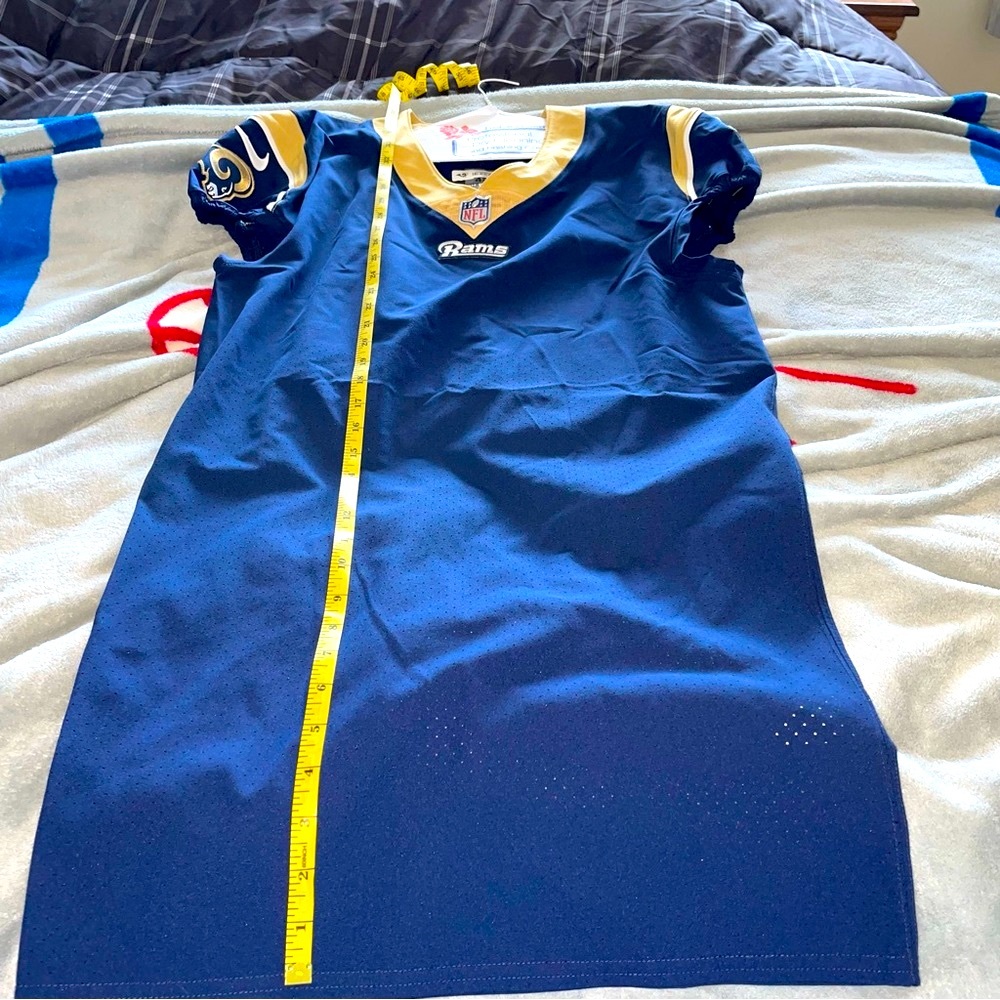 ๐NFL RAMS ON FIELD JERSEY๐